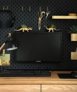 tấm tôn đục lỗ treo phụ kiện